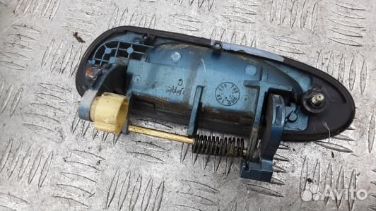 Ручка наружная задняя правая mazda 626 GF (1BN31FV