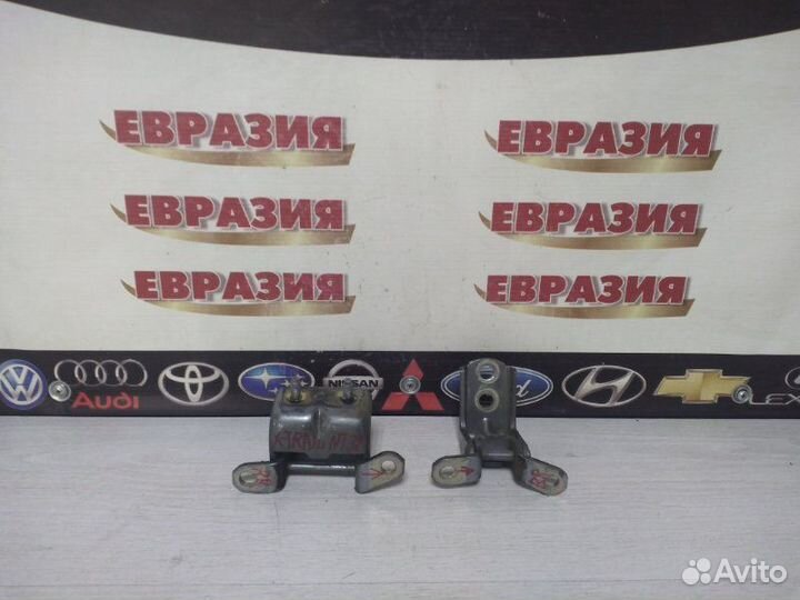 Петля двери задняя правая Nissan X-Trail NT32