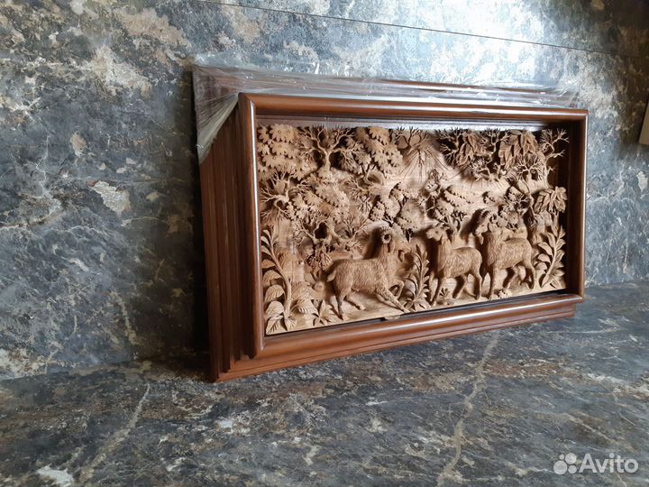 Резные картины из дерева