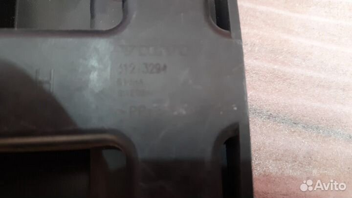 Направляющая заднего бампера правая volvo s80 06