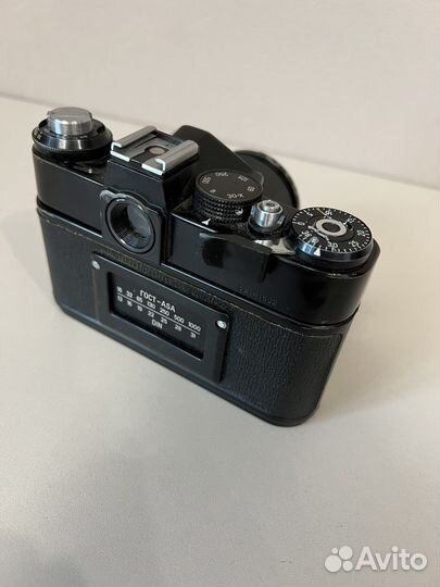 Фотоаппарат Зенит 11 с обьективом индустар 61 л з