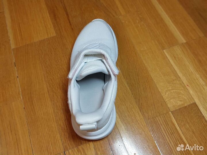 Кроссовки adidas детские 35 размер