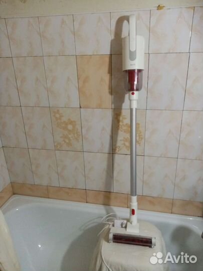 Вертикальный беспроводной пылесос Deerma VC20