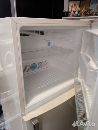 Холодильник indesit