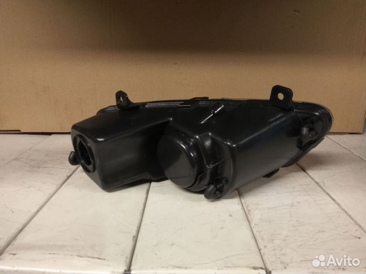 Фара противотуманная правая Фольксваген Поло