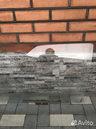 Левое стекло на ваз 2114