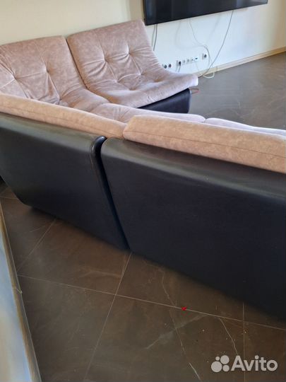 Кожаный угловой диван бу