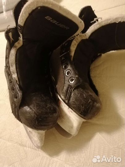 Хоккейные коньки bauer