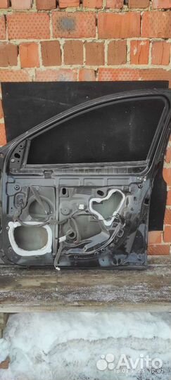 Дверь передняя правая renault megane III