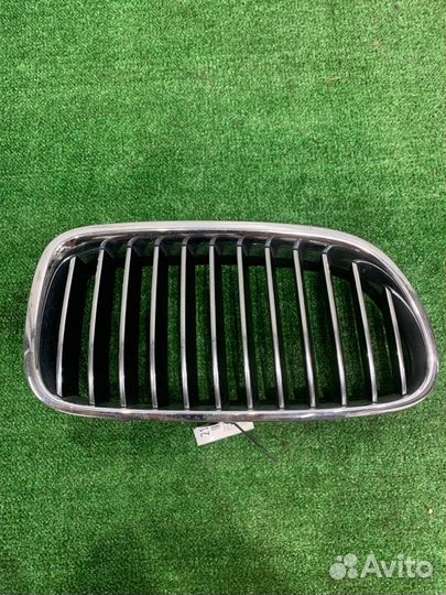 Решетка радиатора правая Bmw 328I F30 N20B20A 2012
