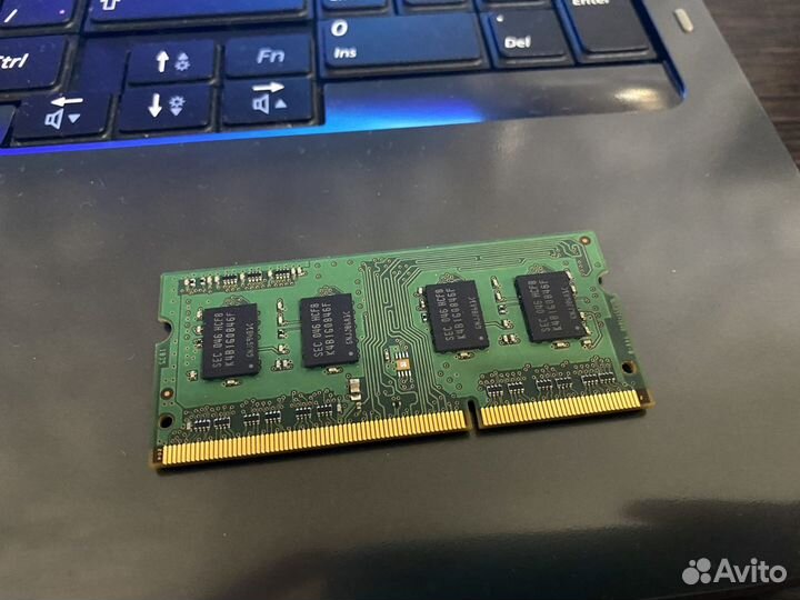 Модуль памяти samsung SO-dimm DDR3 sdram 1 гб PC3