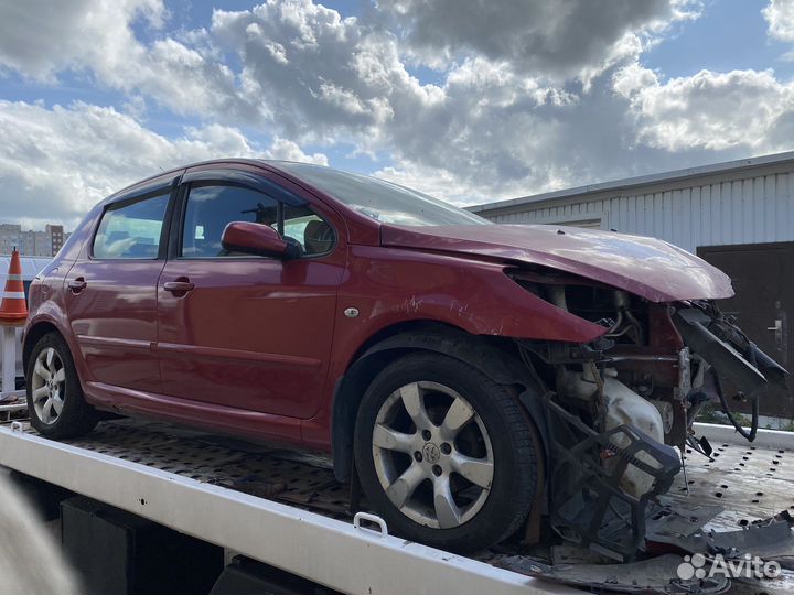 Запчасти на peugeot 307