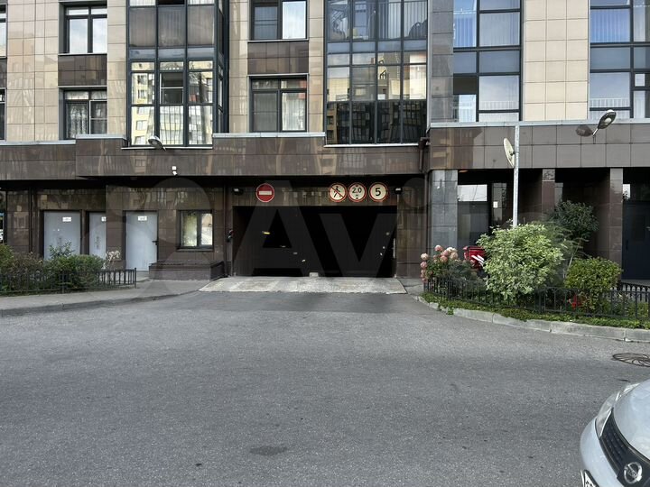 Машиноместо, 14 м²