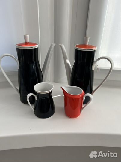 Кофейник с молочником