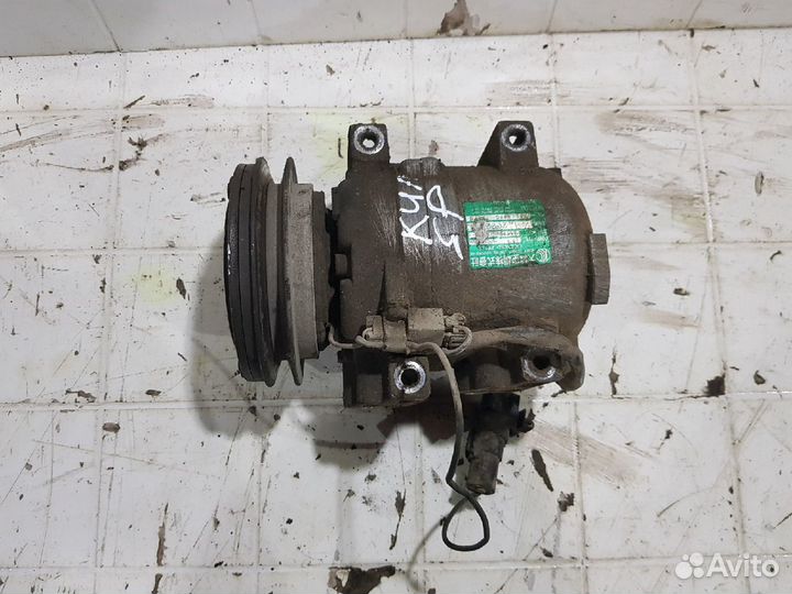 Компрессор кондиционера Kia Sportage 1994 2.0 МКПП