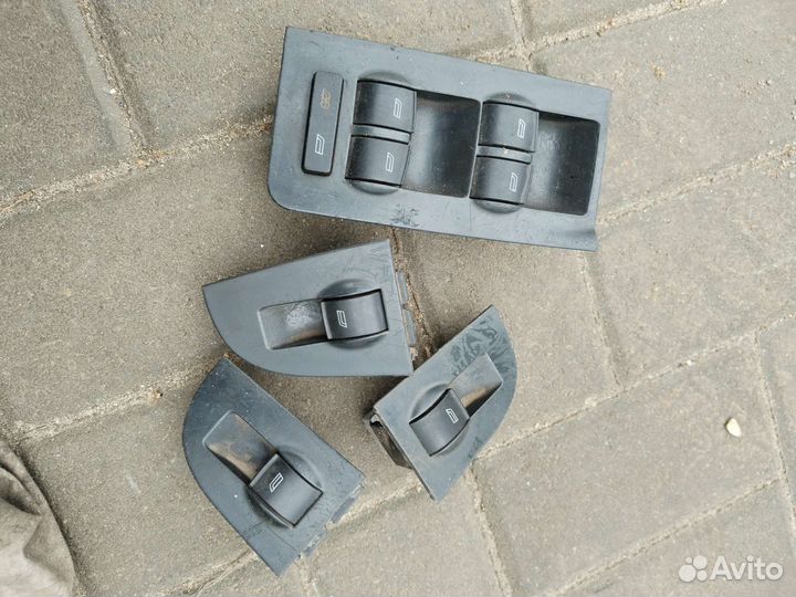 Блок управления стеклоподьемников ауди А6 с5 98г