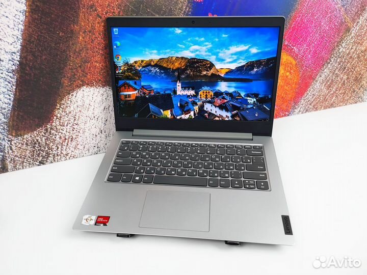 Ноутбук Lenovo на i5 + Radeon и IPS
