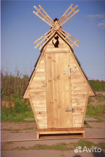 Уличный туалет деревянный SOX555