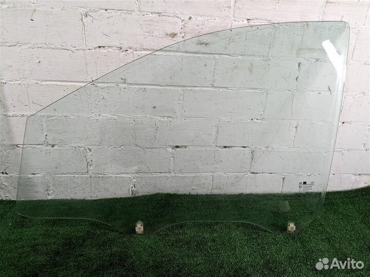 Стекло переднее левое Hyundai Matrix 2004