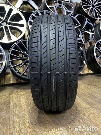 Roadstone N'Fera SU1 245/45 R18 100Y