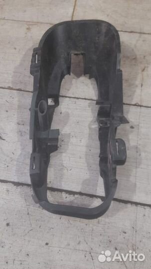 Кронштейн птф правый Land Rover Discovery Sport 2