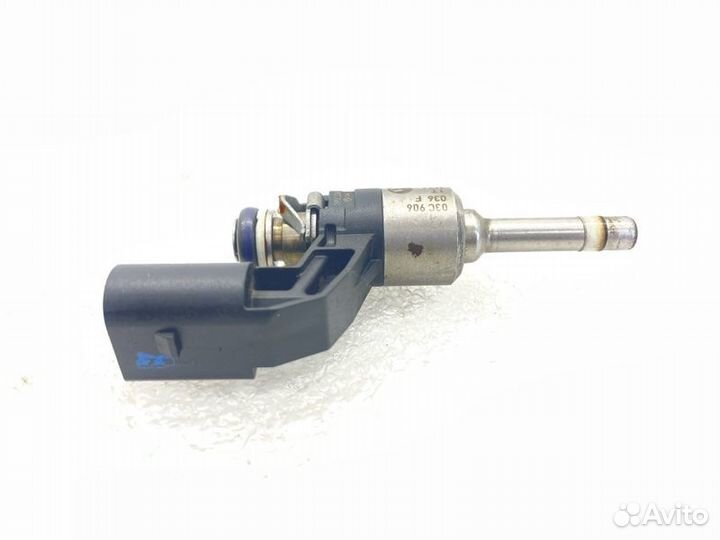 Форсунка топливная Volkswagen Golf MK5 1.4 caxa