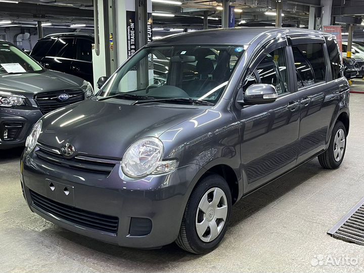 Toyota Sienta, 2010