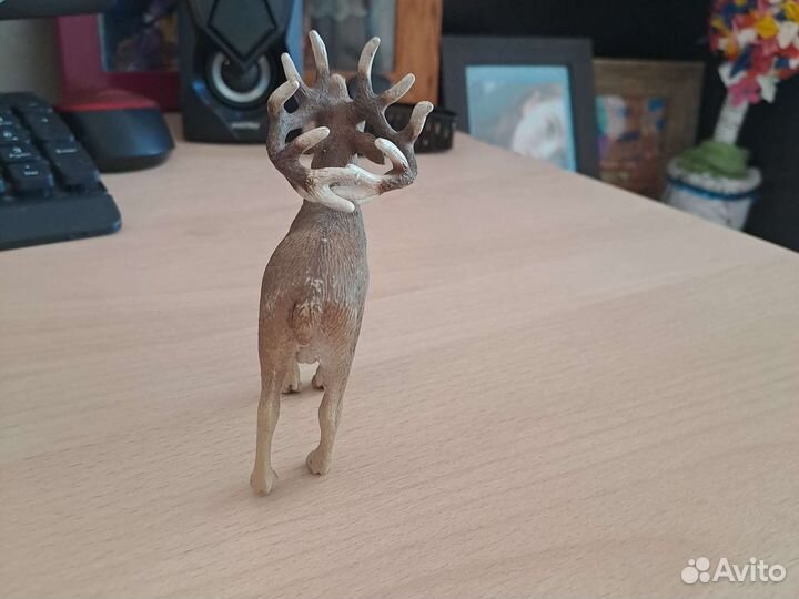 Фигурка оленя Schleich