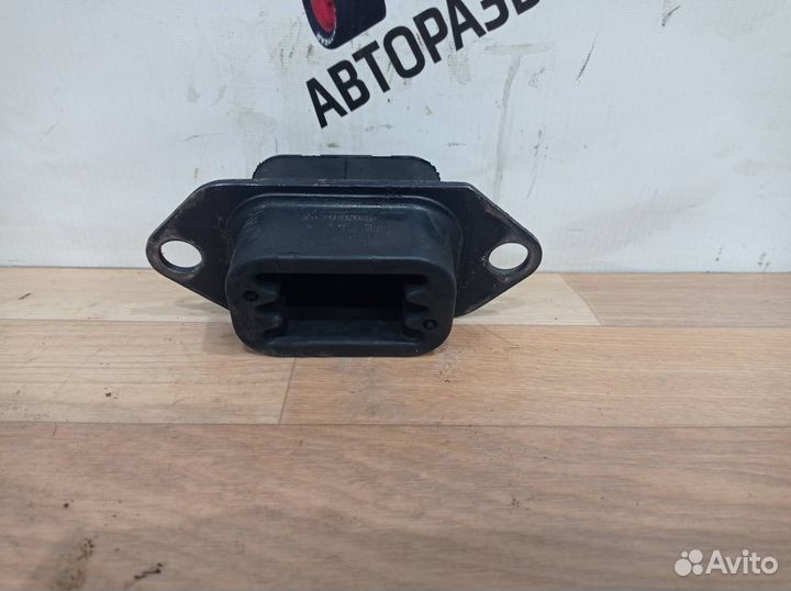 Кронштейн двигателя левый Nissan Juke YF15 F15