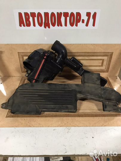 Корпус воздушного фильтра Мазда Примаси