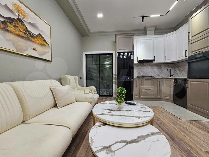 2-к. квартира, 72 м², 10/10 эт.