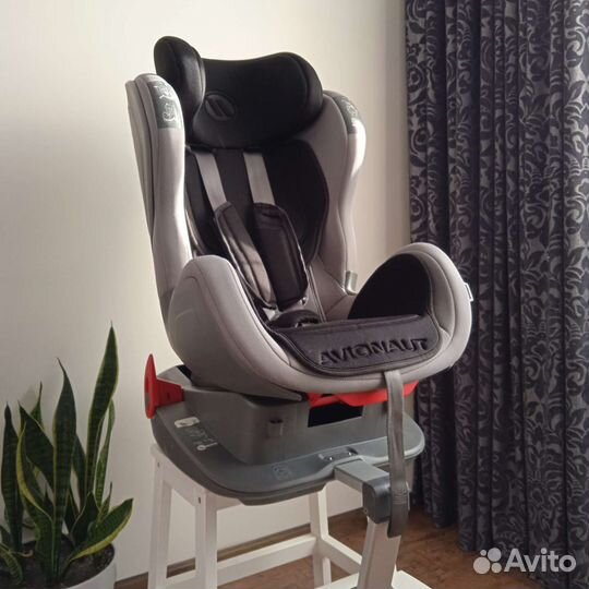 Детское автокресло Avionaut Glider с isofix