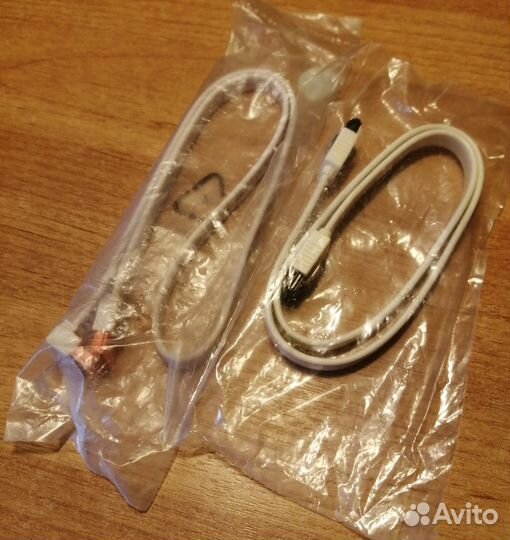 SATA кабель белый новый