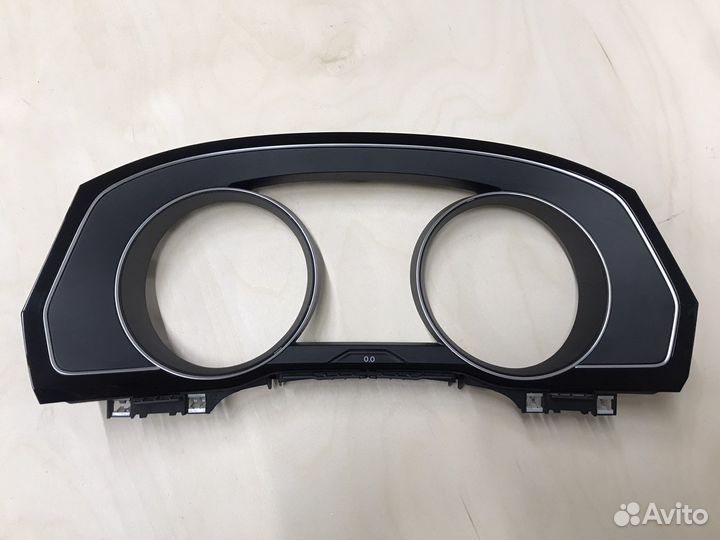 Рамка,накладка панели приборов Passat B8