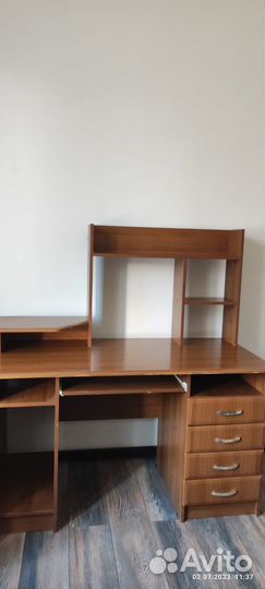 Компьютерный стол