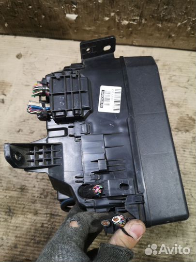 Блок предохранителей Toyota Corolla fielder NZE141G