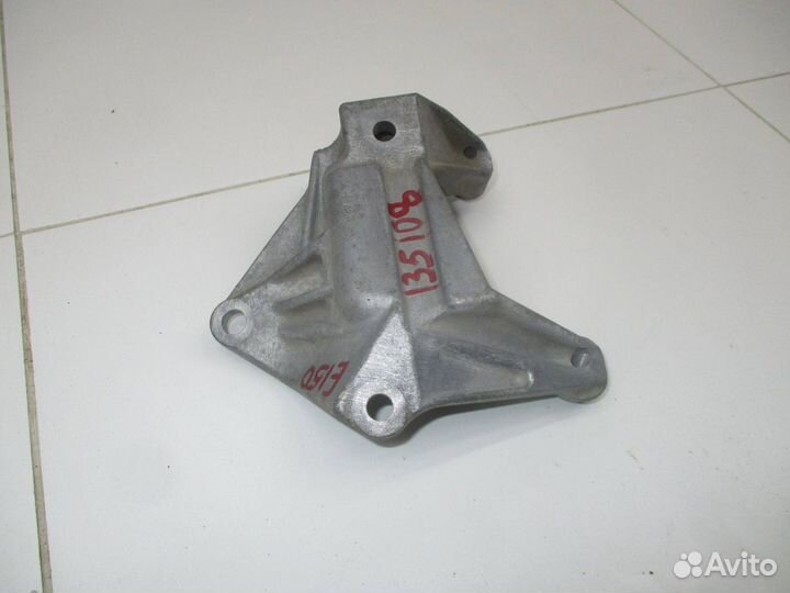 Кронштейн кпп Toyota Corolla (E150) 2006-2013