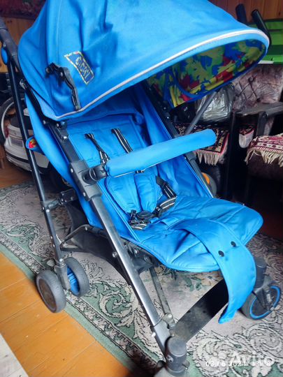 Прогулочная коляска трость