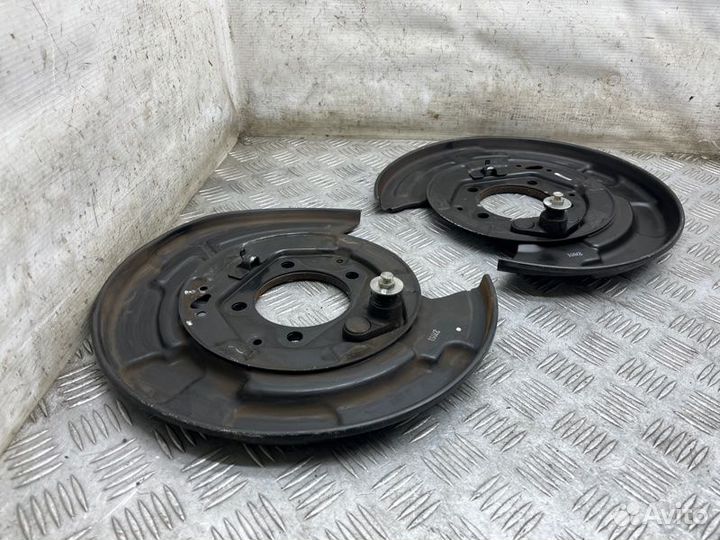 Щит опорный задний Toyota Venza AGV10 1arfe 2013