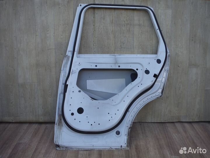 Дверь задняя правая №27 Range Rover 4 2017