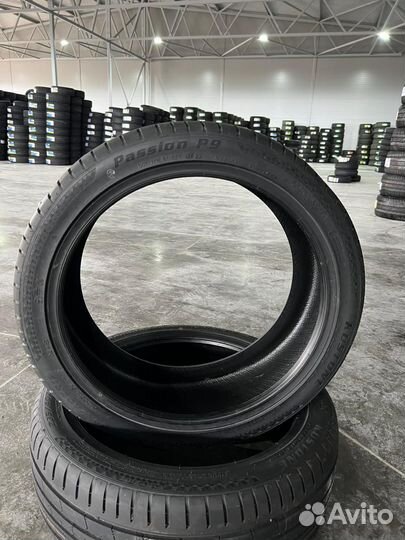 Kustone Passion P9S 275/40 R22 и 315/35 R22 107W