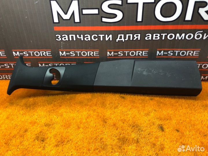 Обшивка стойки левая Bmw X5 E70 N52B30A 2007