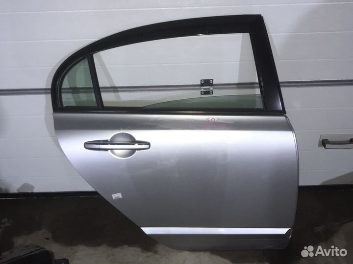 Дверь задняя Honda Civic 4D