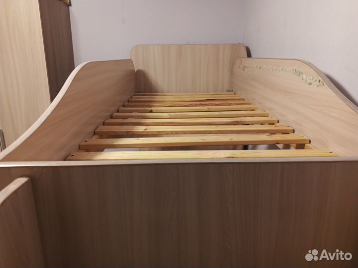 Двухъярусная кровать бу