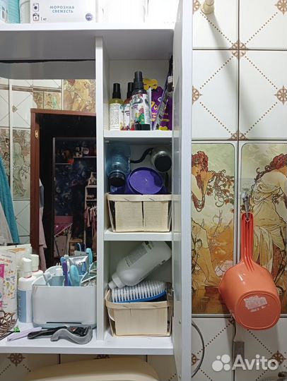 Зеркальный шкаф в ванную