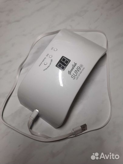 Лампа для ногтей