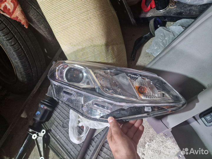 Блок фара шевроле Вольт 2 левая и правая