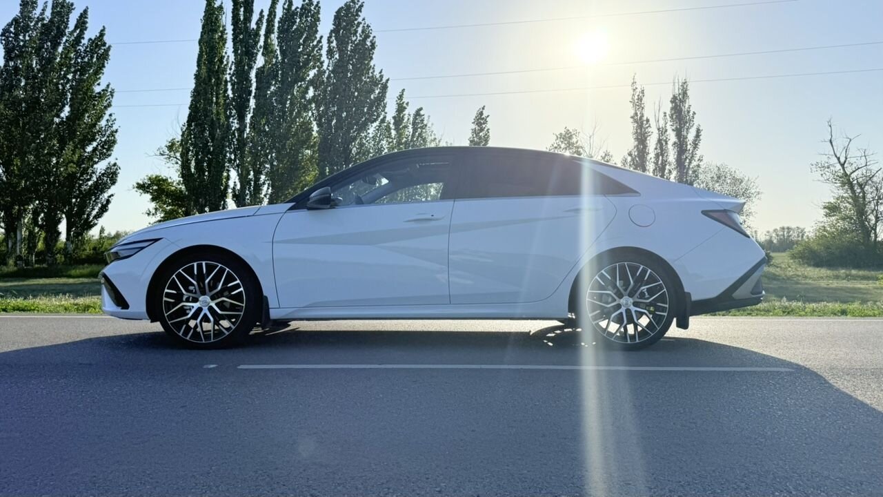 Hyundai Elantra: фото владельца