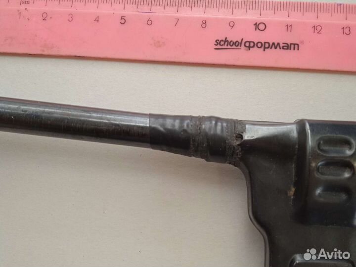 Игрушечный железный пистолет