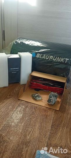 Автомобильный сабвуфер и усилитель Blaupunkt